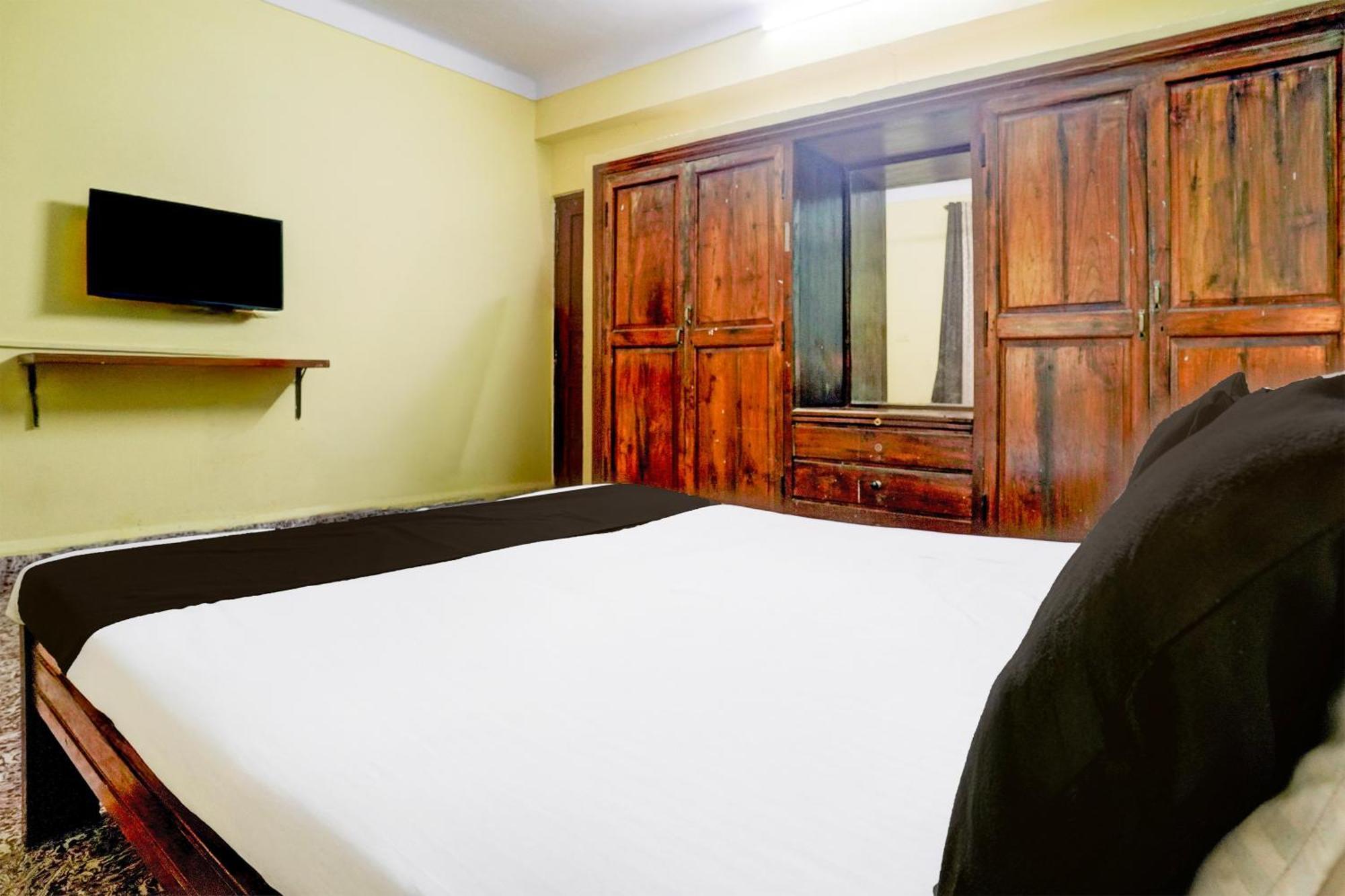 Hotel Collection O Gauravaddo Calangute